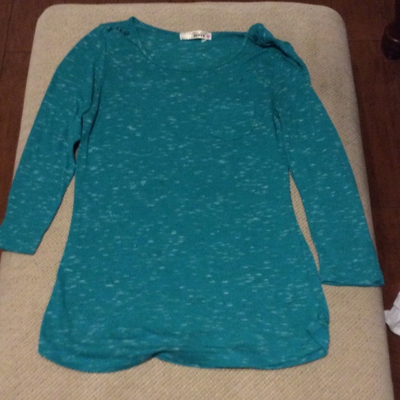 Mint shirt with buttons