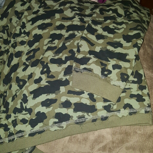 CAMO SWEATER WITH STUDS - Picture 4 of 4
