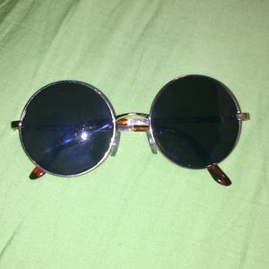 Urban outfitters "Lennon" sunglasses