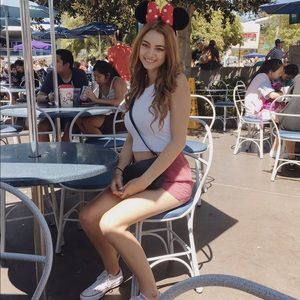 Meet your Posher, Ally