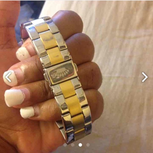 JUICY COUTURE FEMALE WATCH!
