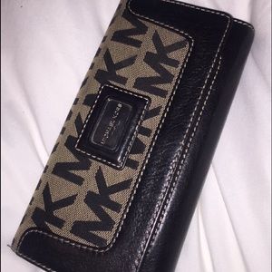 New mk wallet