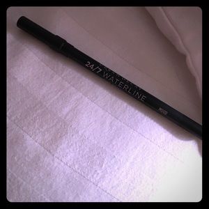 Urban Decay 24/7 Waterline pencil "mood"