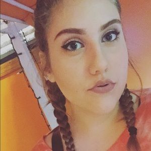 Meet your Posher, Marissa