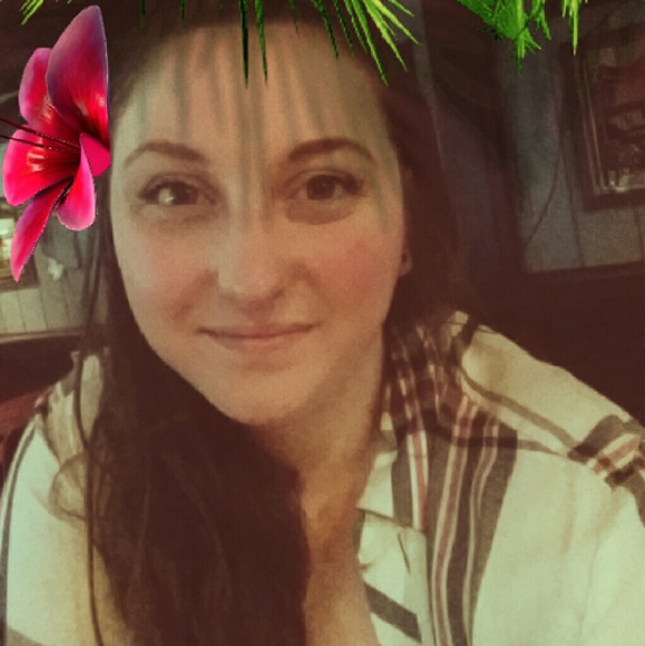 Meet your Posher, Ashlee