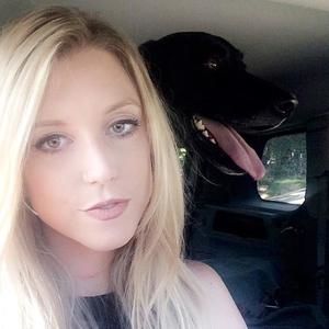 Meet your Posher, Hilary