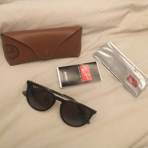 Ray Ban sunglasses: Brown Erika RB4171