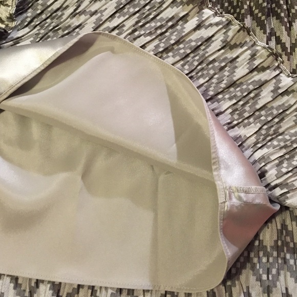 Additional Photos of the Pebble Colored Dress - Picture 3 of 3