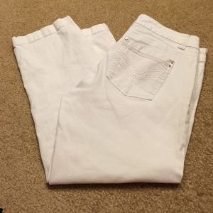 White House black market capris