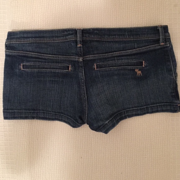 Stretch Shorts - Picture 3 of 4