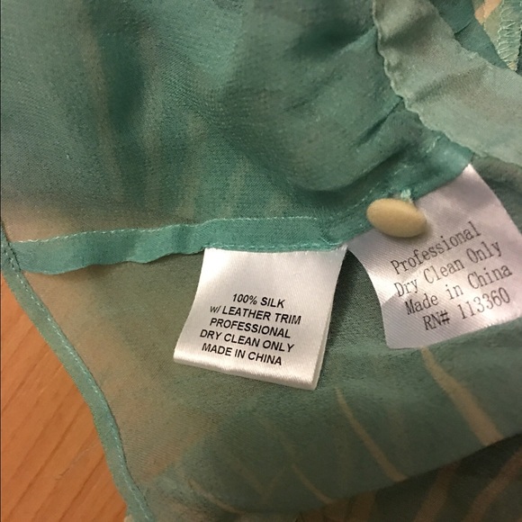 Silk blouse with leather detail - Picture 4 of 4