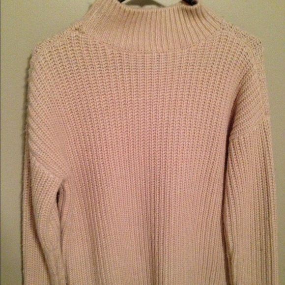 Highneck Sweater ❤️