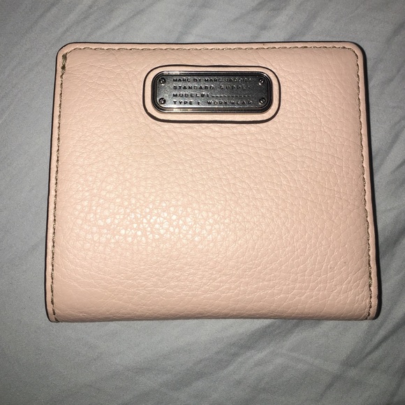 Marc by Marc Jacobs Classic Q snap billfold wallet