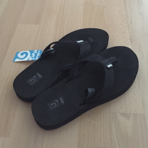 NWT Teva Flip Flops