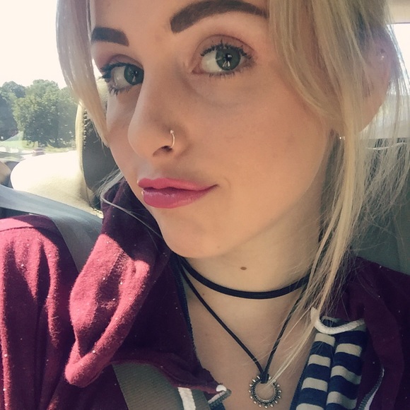 Meet your Posher, Aly