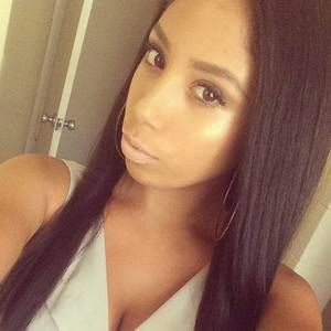 Meet your Posher, Lucia