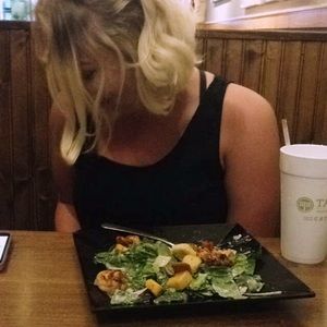 Meet your Posher, Hannah