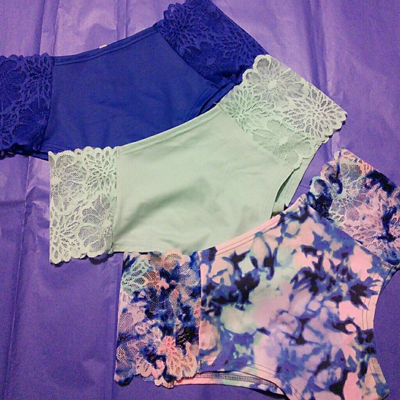 PINK Victoria's Secret Other - 3 NWT PINK Lace Panties