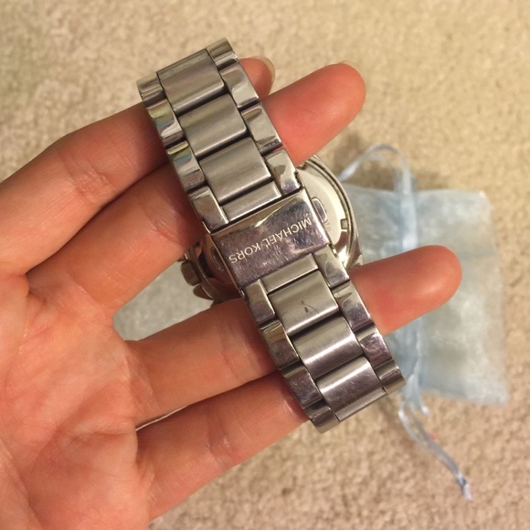 ❌SOLD❌Michael Kors Watch - Picture 2 of 4