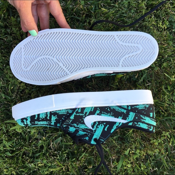 NWOB size 8.5w / 7.0 youth NIKE JANOSKI 🐬 - Picture 3 of 4