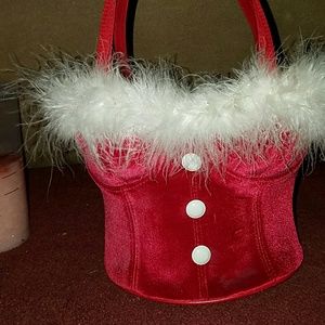 Cute Christmas looking purse!! ???????