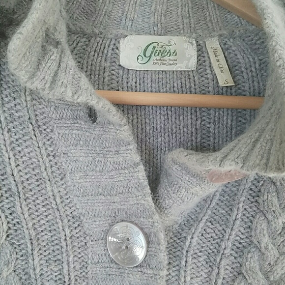 Guess crop cardigen with detachable fur hood - Picture 2 of 4