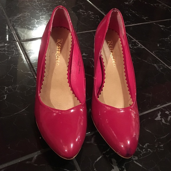 Classic patent leather pump