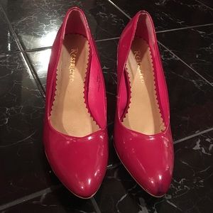 Classic patent leather pump