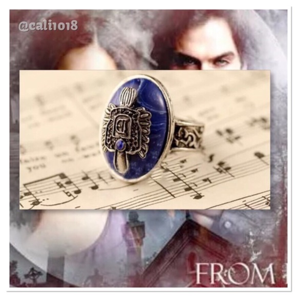 ‼️CLEARANCE ‼️New Vampire Diaries Ring