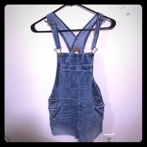 Overall shorts