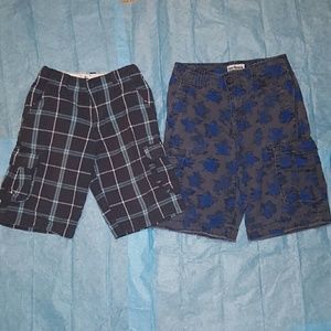 2 pairs of boys cargo shorts size 8