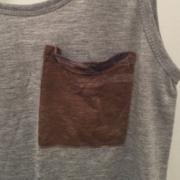 Tee Shirt - Picture 2 of 3