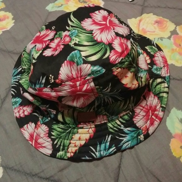 VANS TROPICAL BUCKET HAT