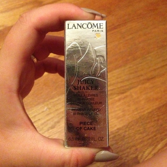 Lancôme juicy shaker in shade Piece of cake