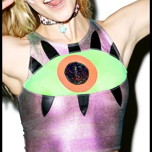 All eyes on you top