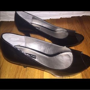 🚨🚨SALE 1 DAY ONLY- BLACK SMALL HEELS