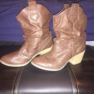 Fashion cowgirl boots