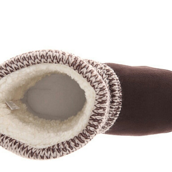 Muk Luks Boots Slippers. - Picture 3 of 3