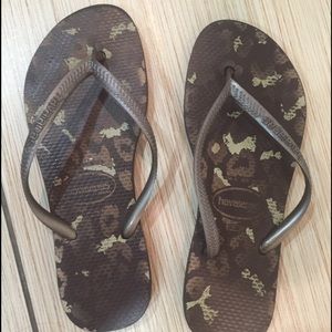 Size 9 Havaiana Flip Flop Sandals