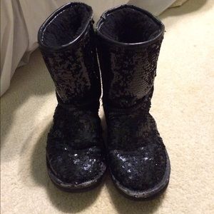 Black sparkly uggs