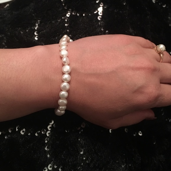 Real fresh water pearl bracelet with magnet clasp