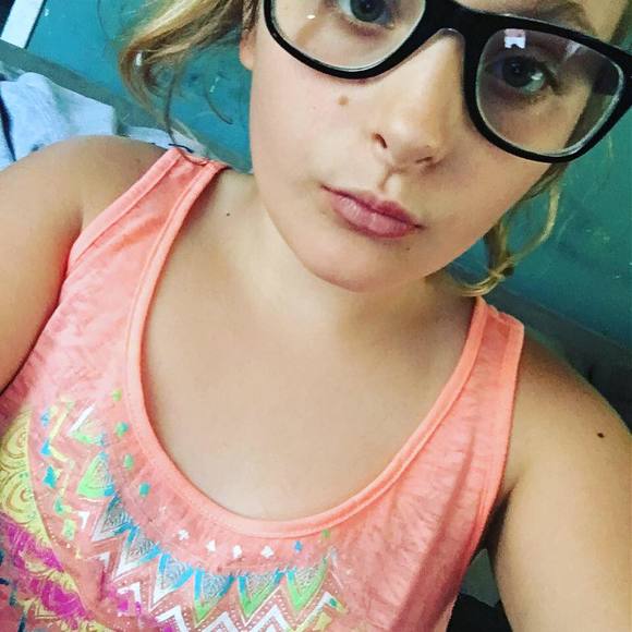 Meet your Posher, Trinity - Picture 1 of 1