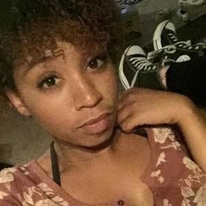 Meet your Posher, Deandria