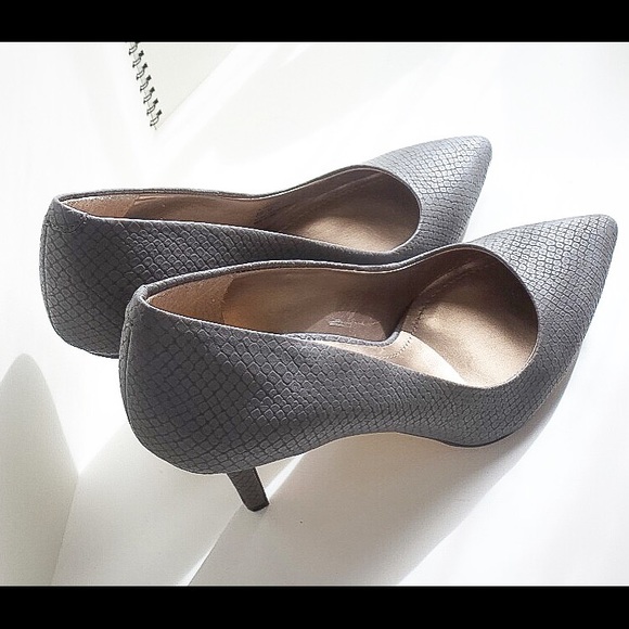 BCBG Paris Gaminkha Reptile Pumps