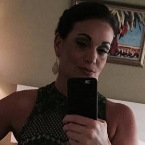 Meet your Posher, Stefanie