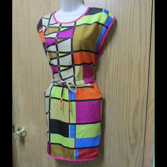 Cute Block Dress W/ Ties & 2 Side Pockets - Picture 2 of 4