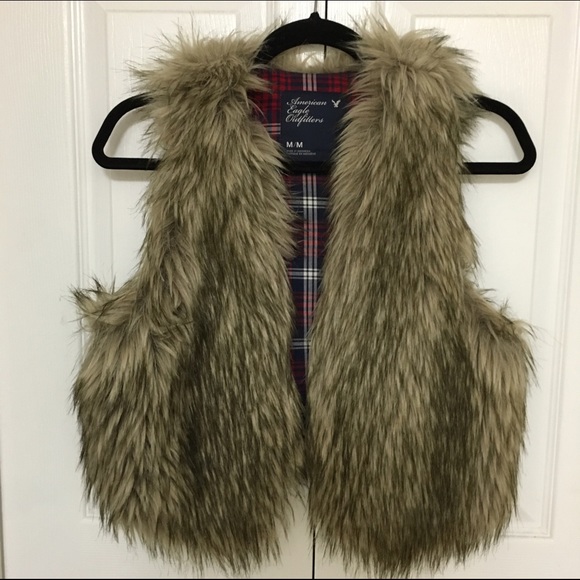 Cute Faux fur vest sz. M