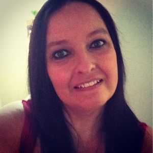 Meet your Posher, Valorie