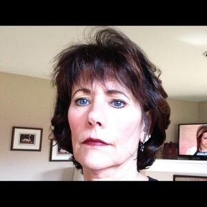 Meet your Posher, Deborah