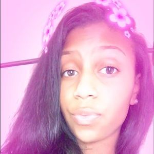 Meet your Posher, Amaya